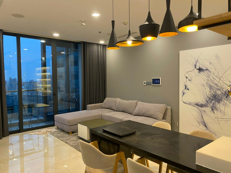 Bán căn hộ 2 phòng ngủ Vinhomes Golden River view Q1 và view sông, nội thất đẹp