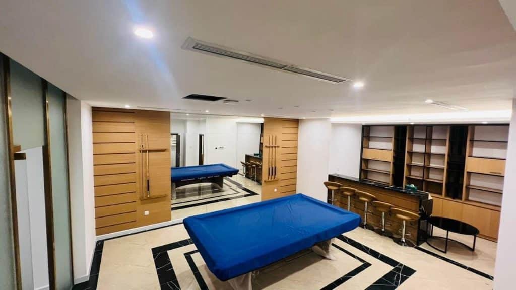 Cho thuê biệt thự Vinhomes Golden River – Nội thất cao cấp, view thoáng đẹp