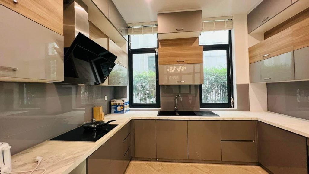 Cho thuê biệt thự Vinhomes Golden River – Nội thất cao cấp, view thoáng đẹp
